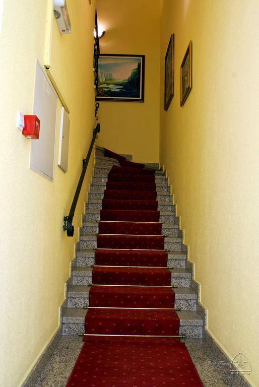 Vila Ile De France Novi Sad Esterno foto