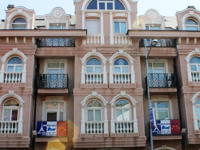 Vila Ile De France Novi Sad Esterno foto